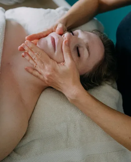 Beauté sacrée – Facialiste d'Asie